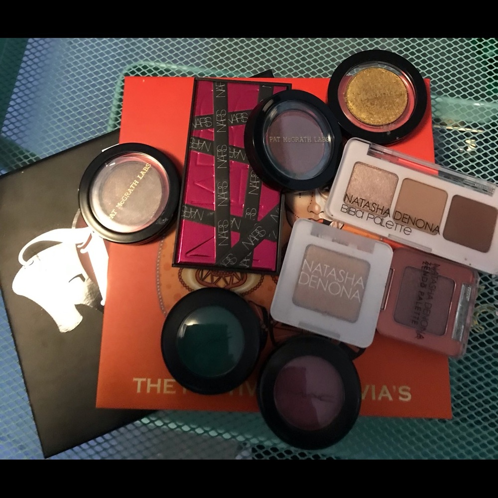 Makeup bundle